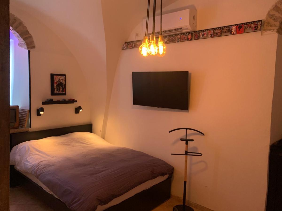 La Guta Studio Suite The Milano Suite Baitulmaqdis Luaran gambar